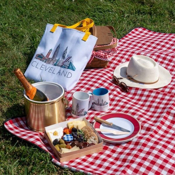 CLE tote picnic